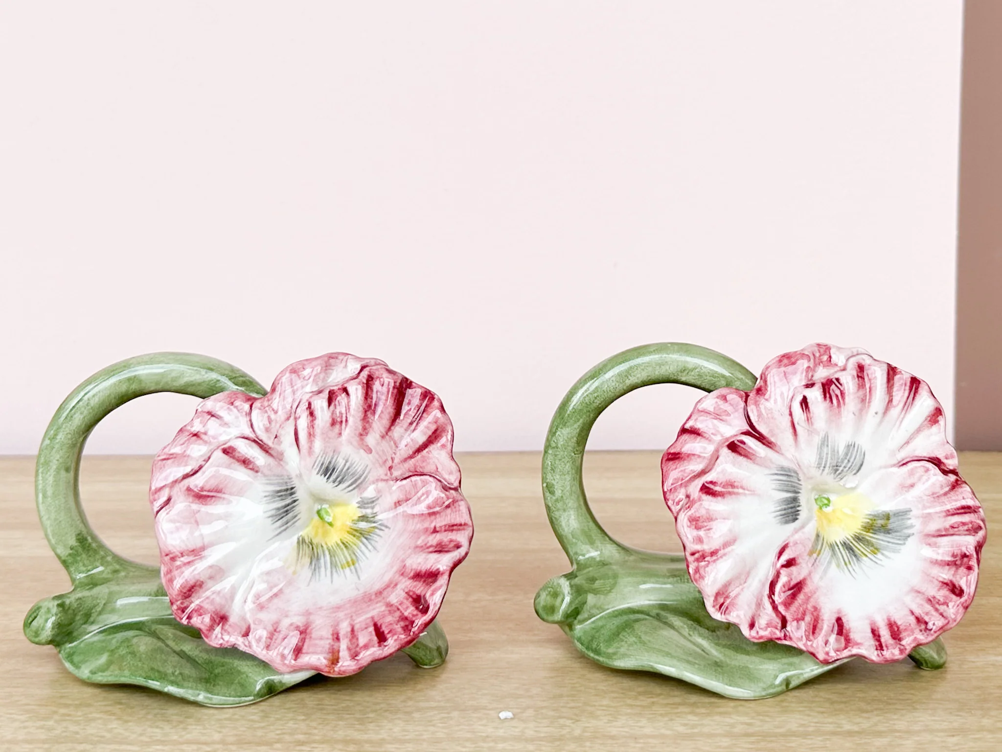 Set of Eight Fitz and Floyd Pansy Napkin Rings - Image 5
