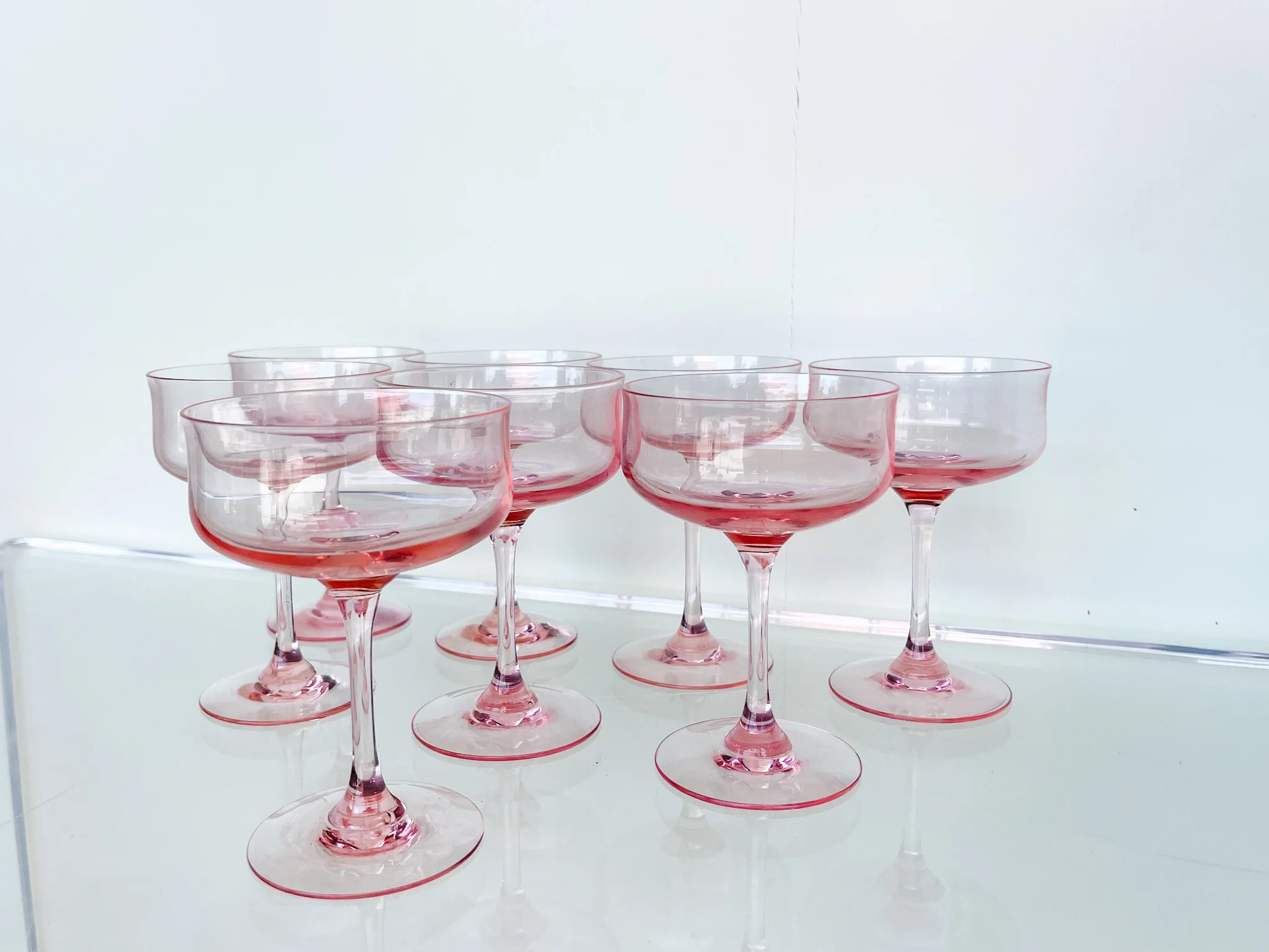Set of Eight Pink Chic Champagne Coups - Image 3