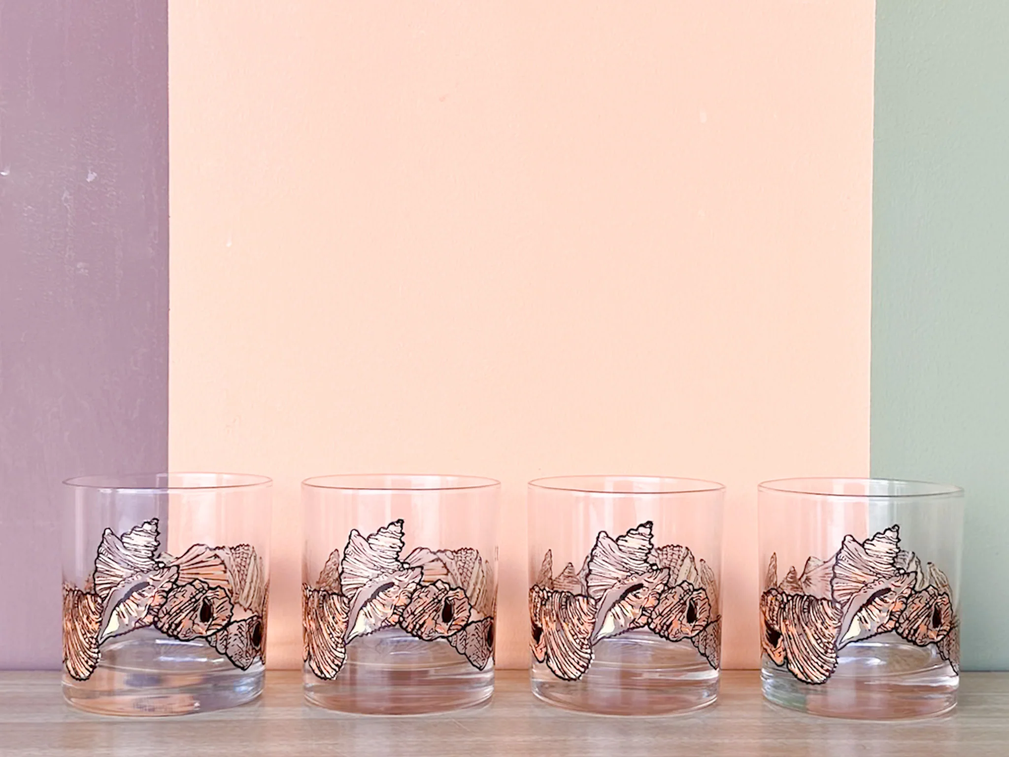 Set of Eight Seashell Rocks Glassware - Image 2