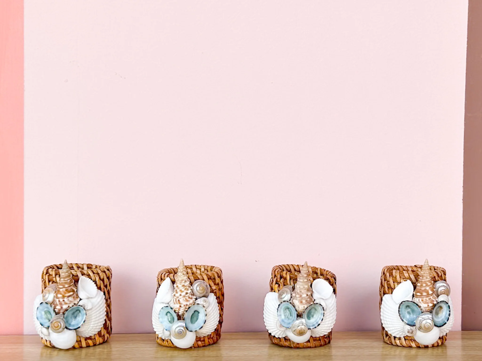 Set of Eight Shellegance Napkin Rings - Image 12