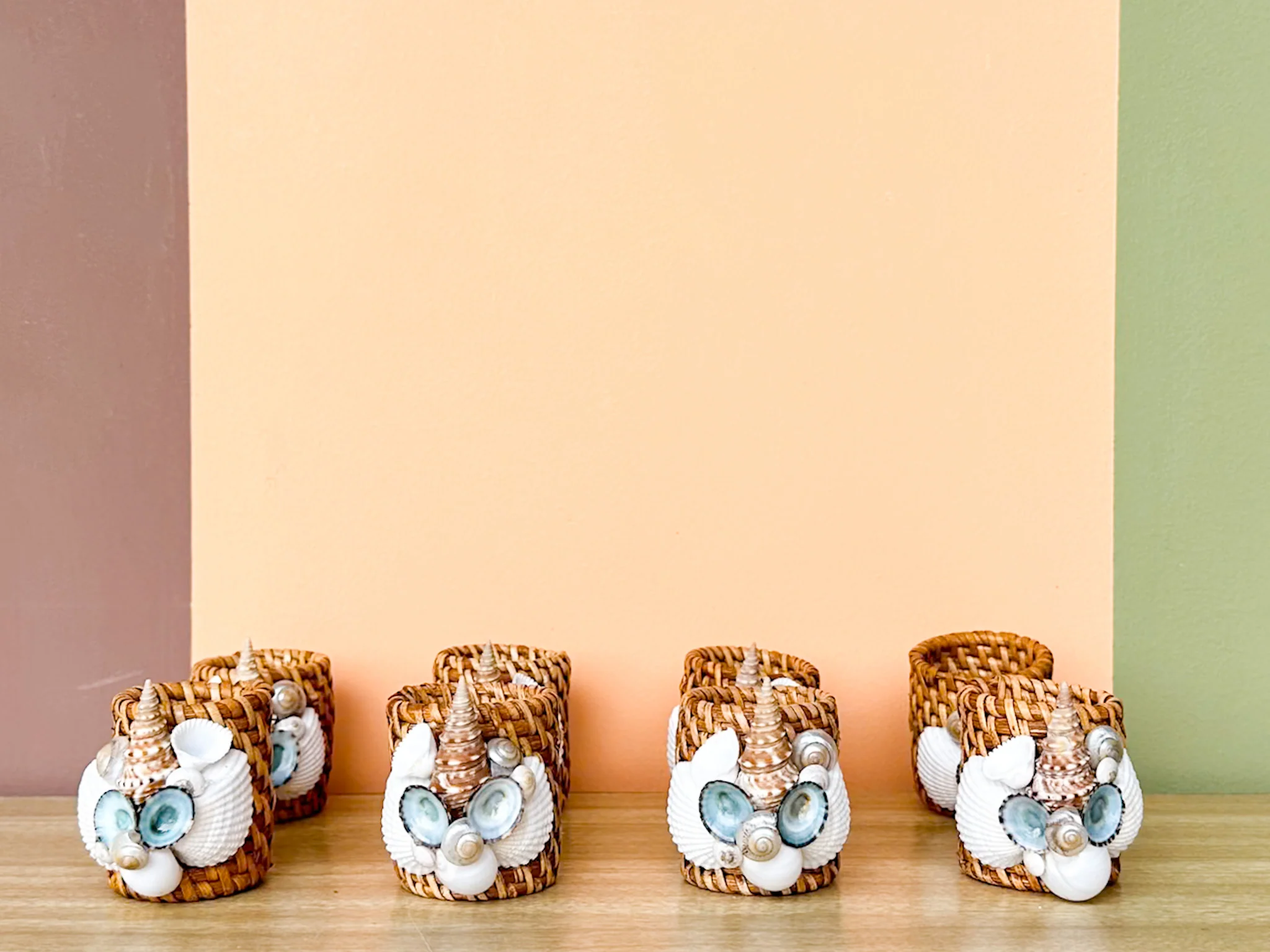 Set of Eight Shellegance Napkin Rings - Image 2