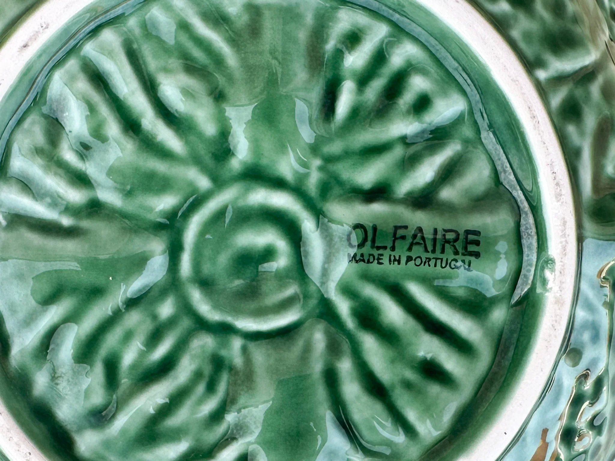 Set of Four Olfaire of Portugal Cabbageware Serving Bowls - Image 6