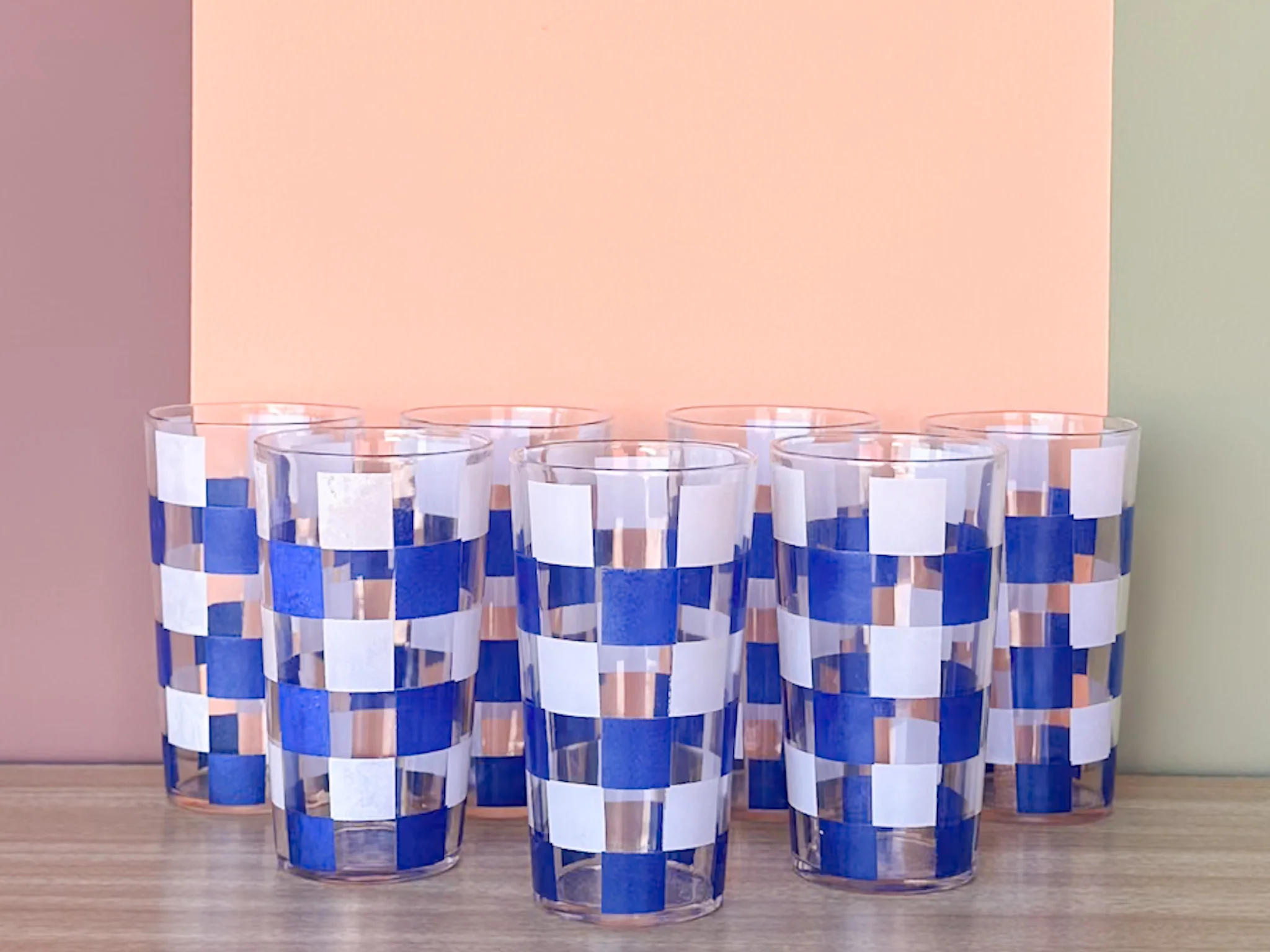 Set of Six Blue and White Gingham Glasses and Ice Bucket - Image 4