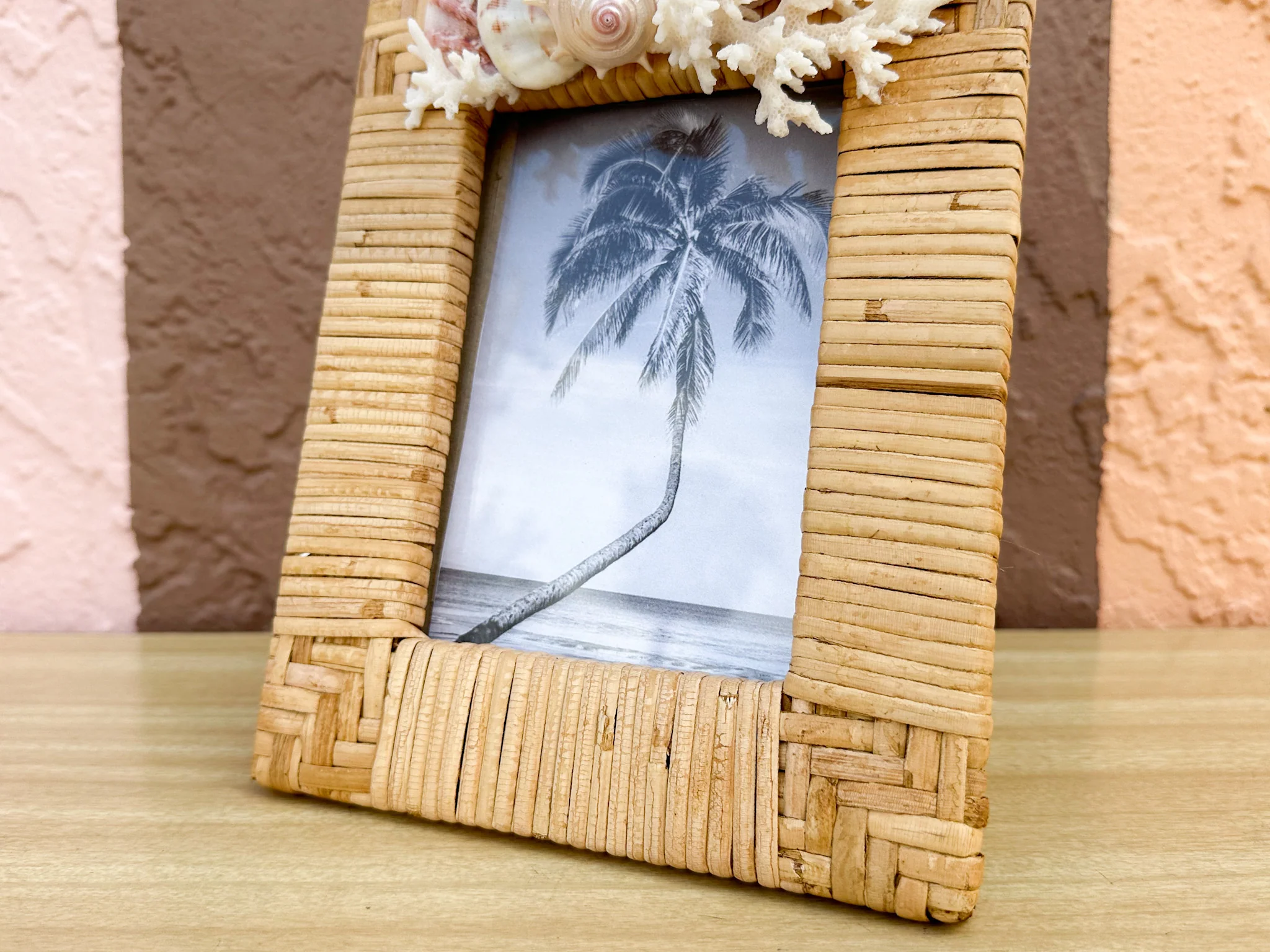 Shell Chic Rattan Frame - Image 3