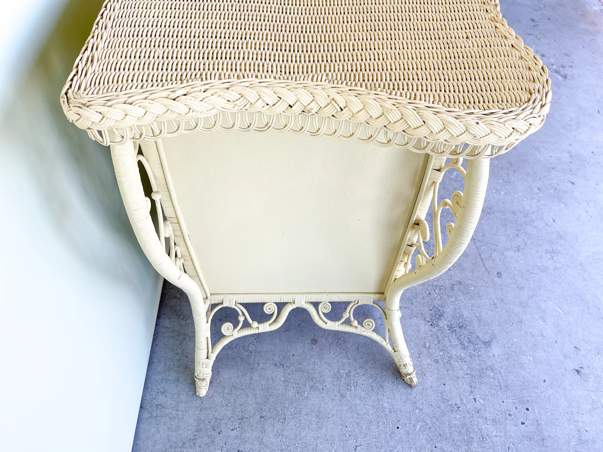 Sweet Fiddlehead Wicker Chest - Image 2