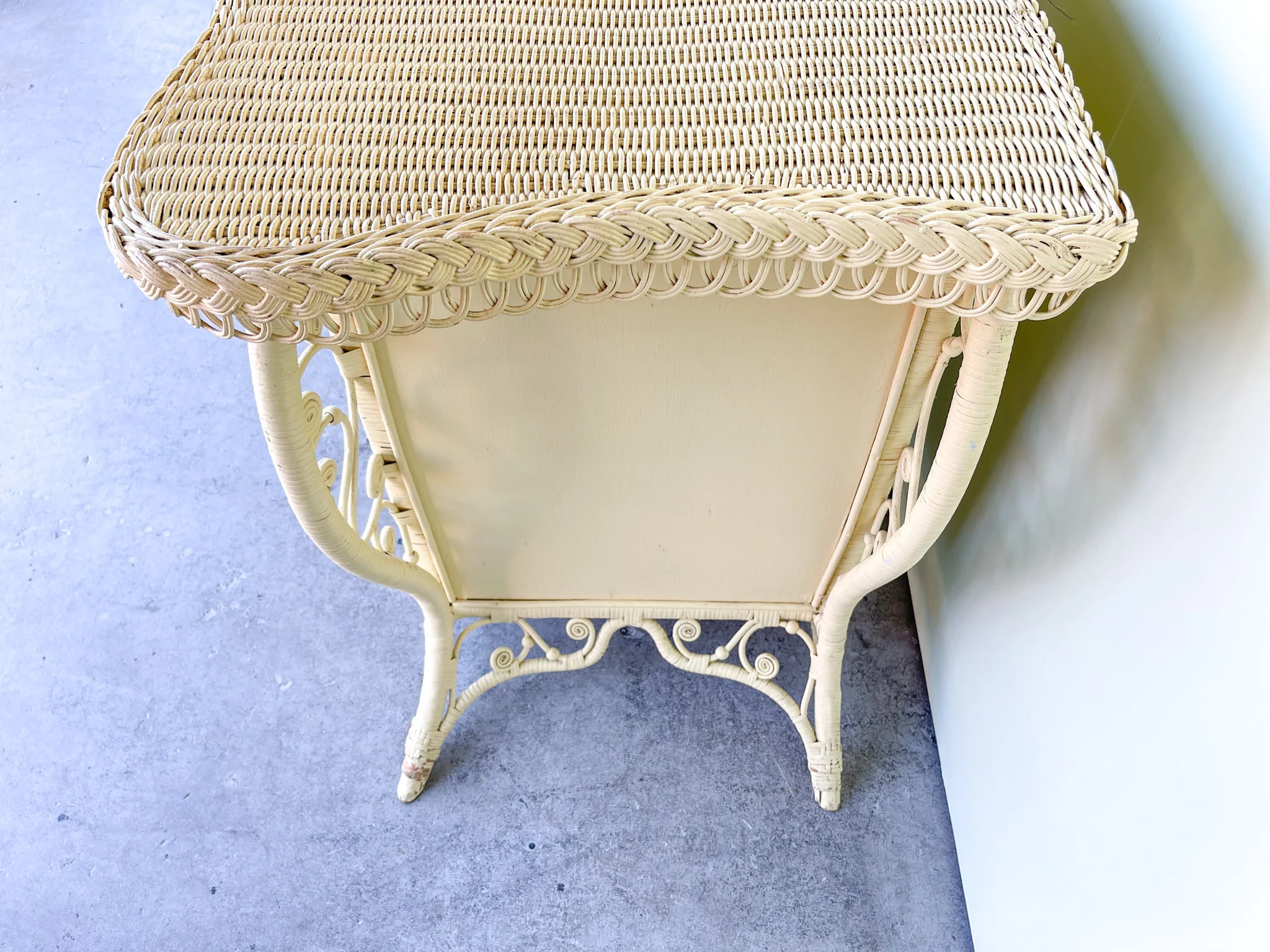 Sweet Fiddlehead Wicker Chest - Image 3