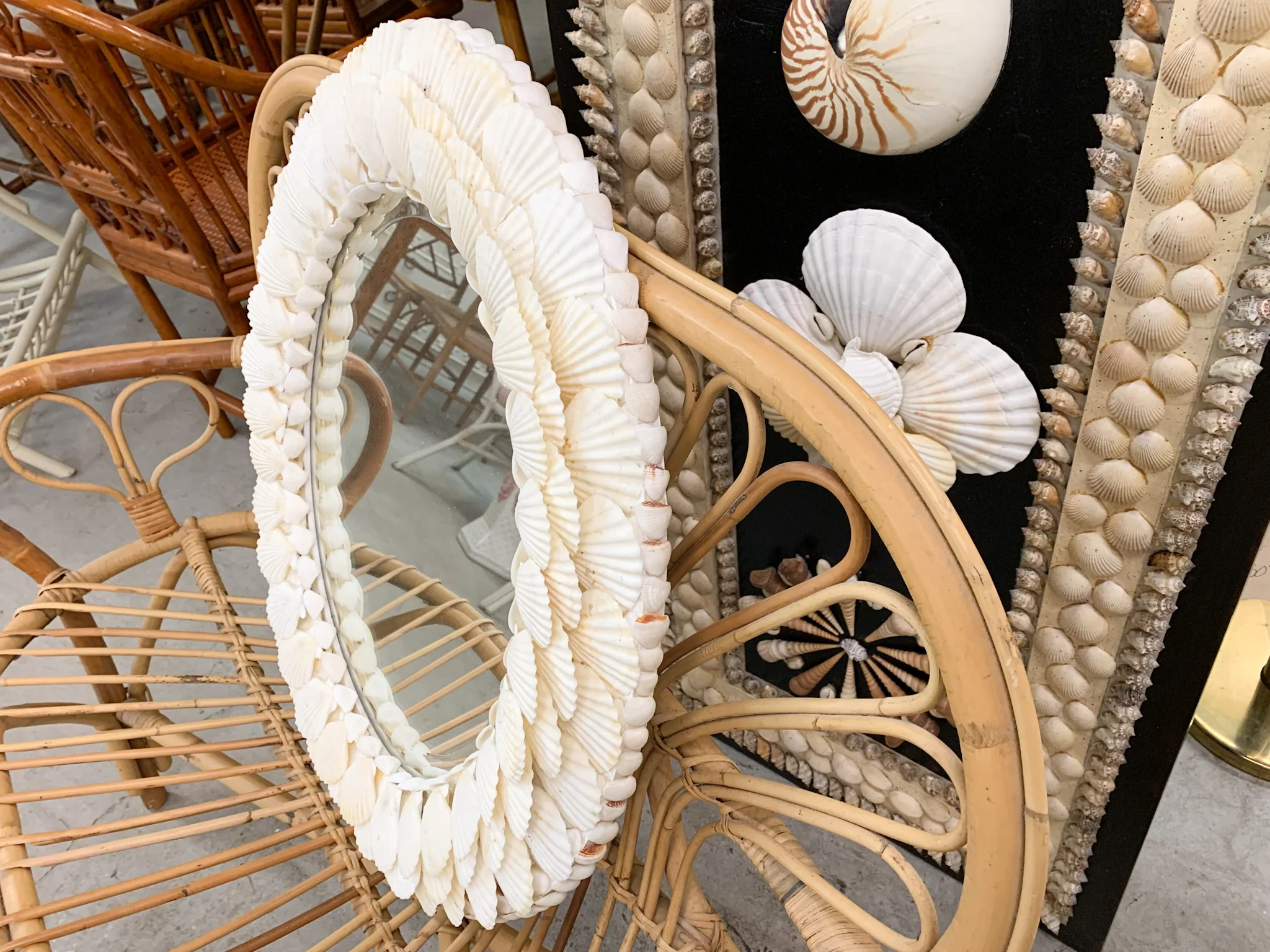 Sweet Shell Mirror - Image 2