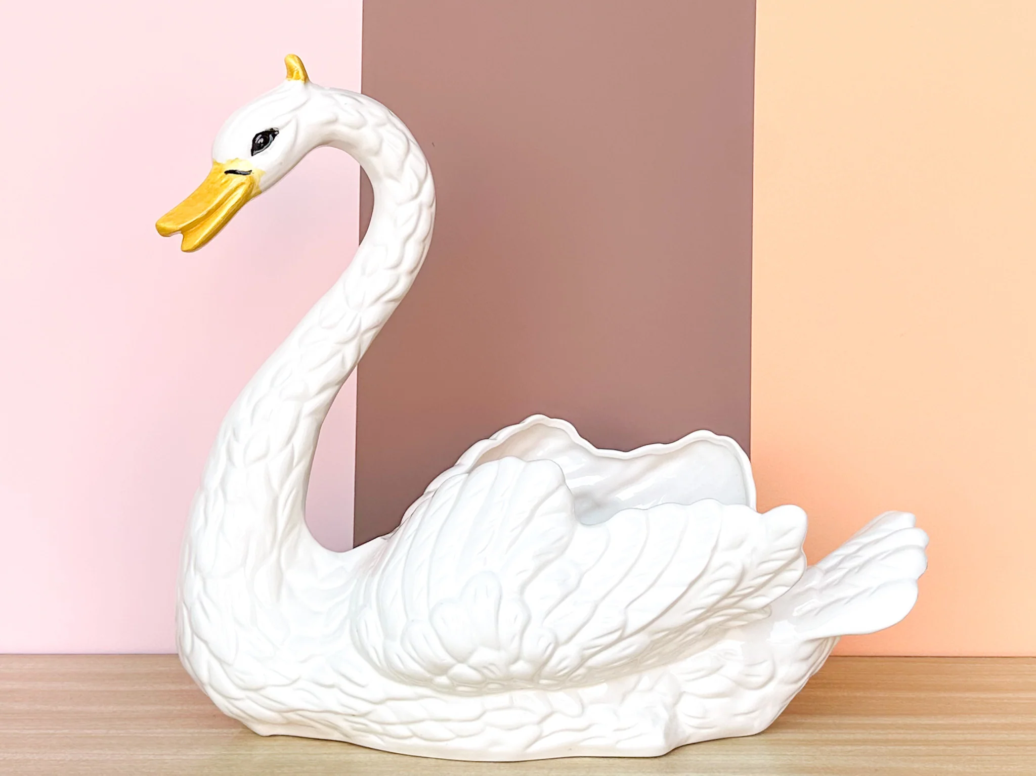 Sweet Swan Cachepot - Image 2