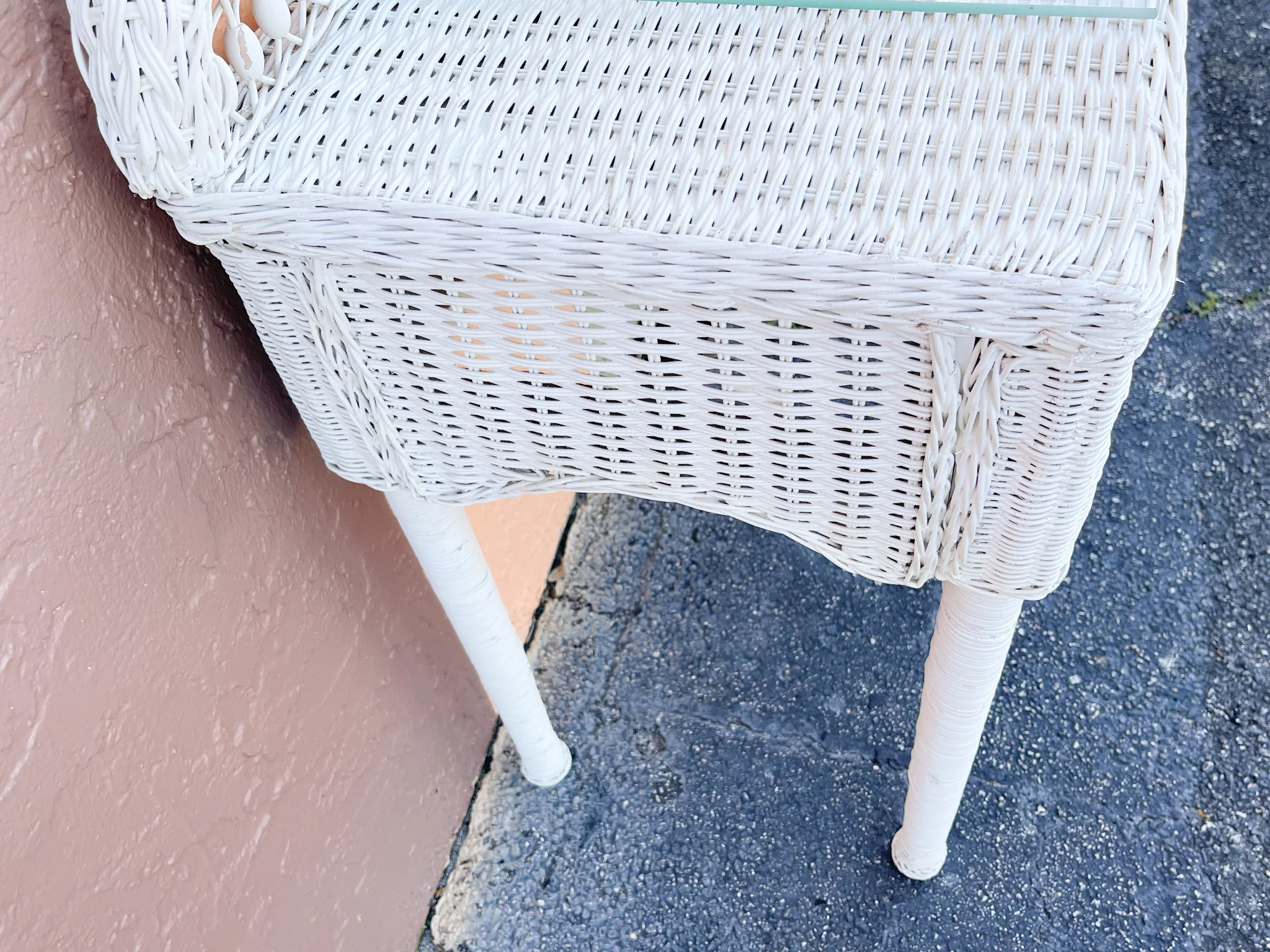 Sweet Wicker Desk and Chair - Image 7