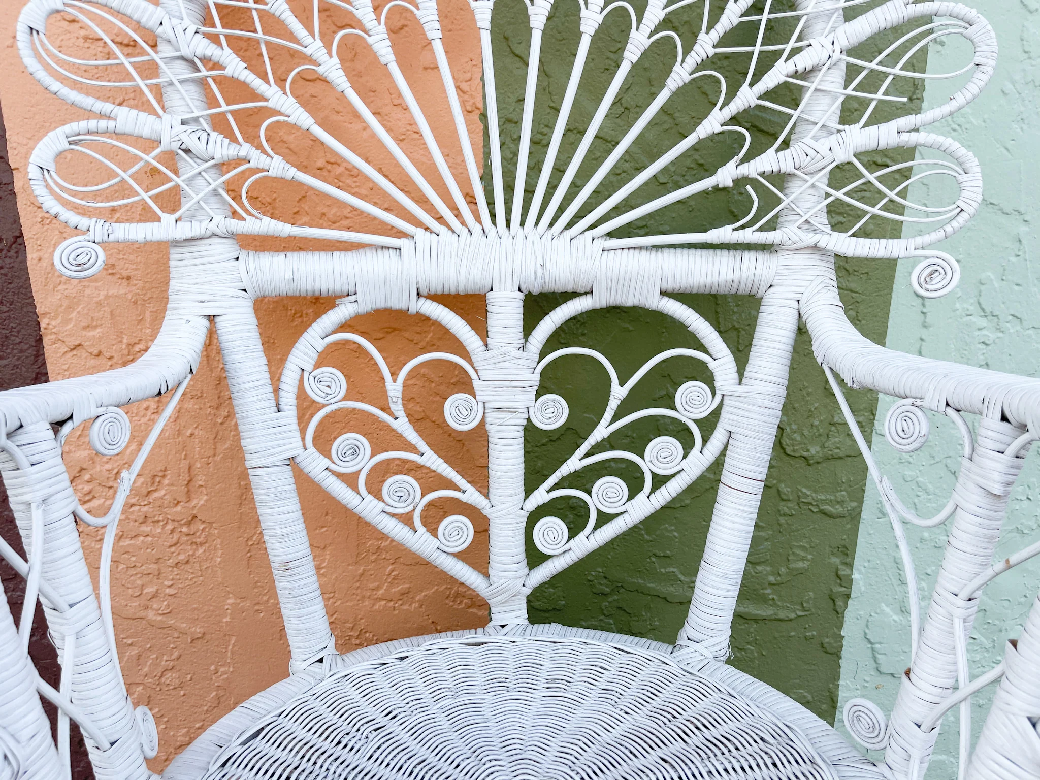 Sweetheart Fiddlehead Wicker Chair - Image 5