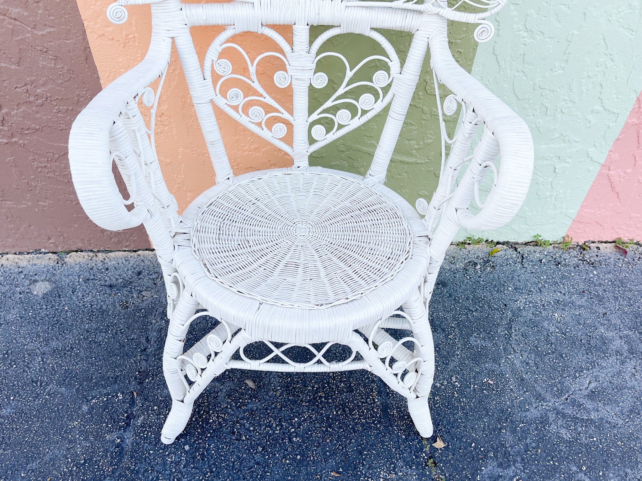 Sweetheart Fiddlehead Wicker Chair - Image 6