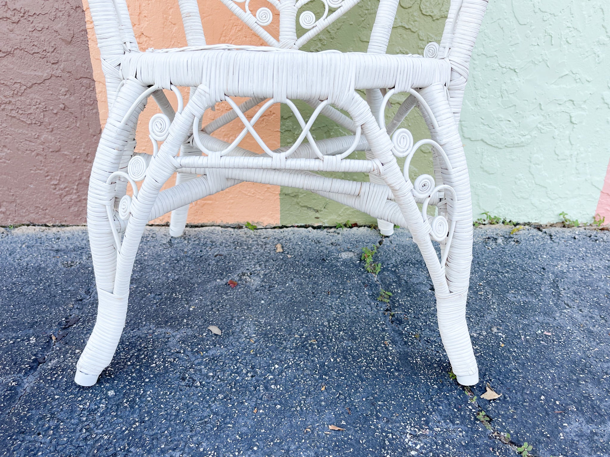 Sweetheart Fiddlehead Wicker Chair - Image 7