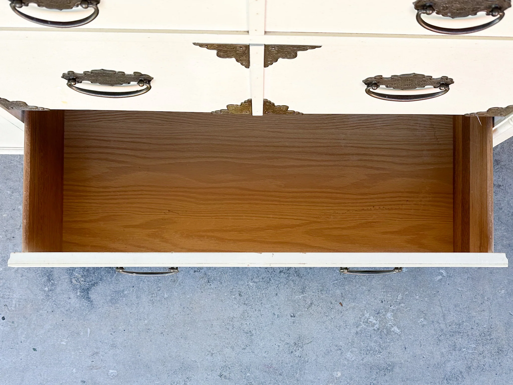 Thomasville Faux Bamboo Dresser with Brass Detail - Image 13