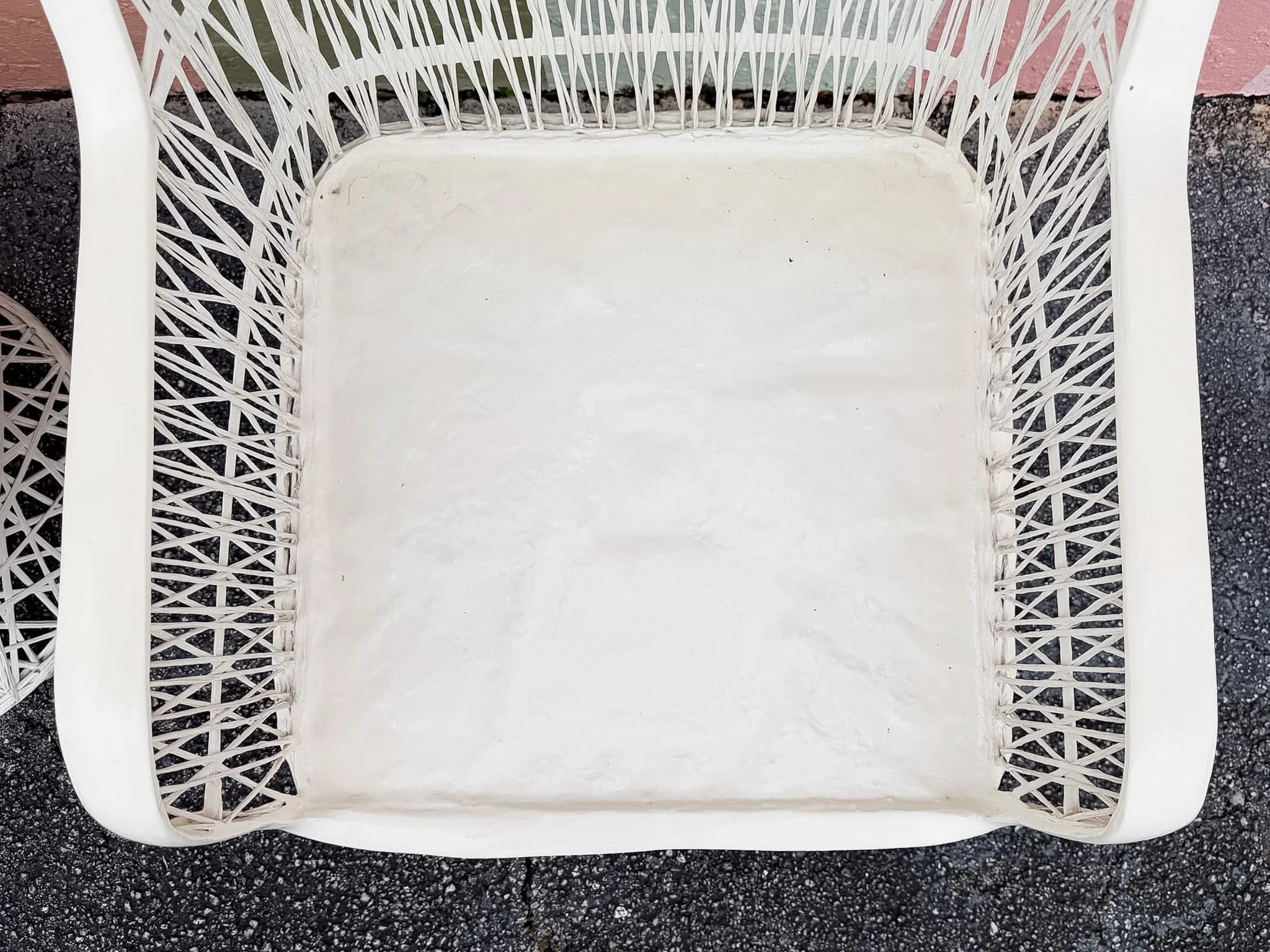 Webspun Outdoor Dining Set - Image 10