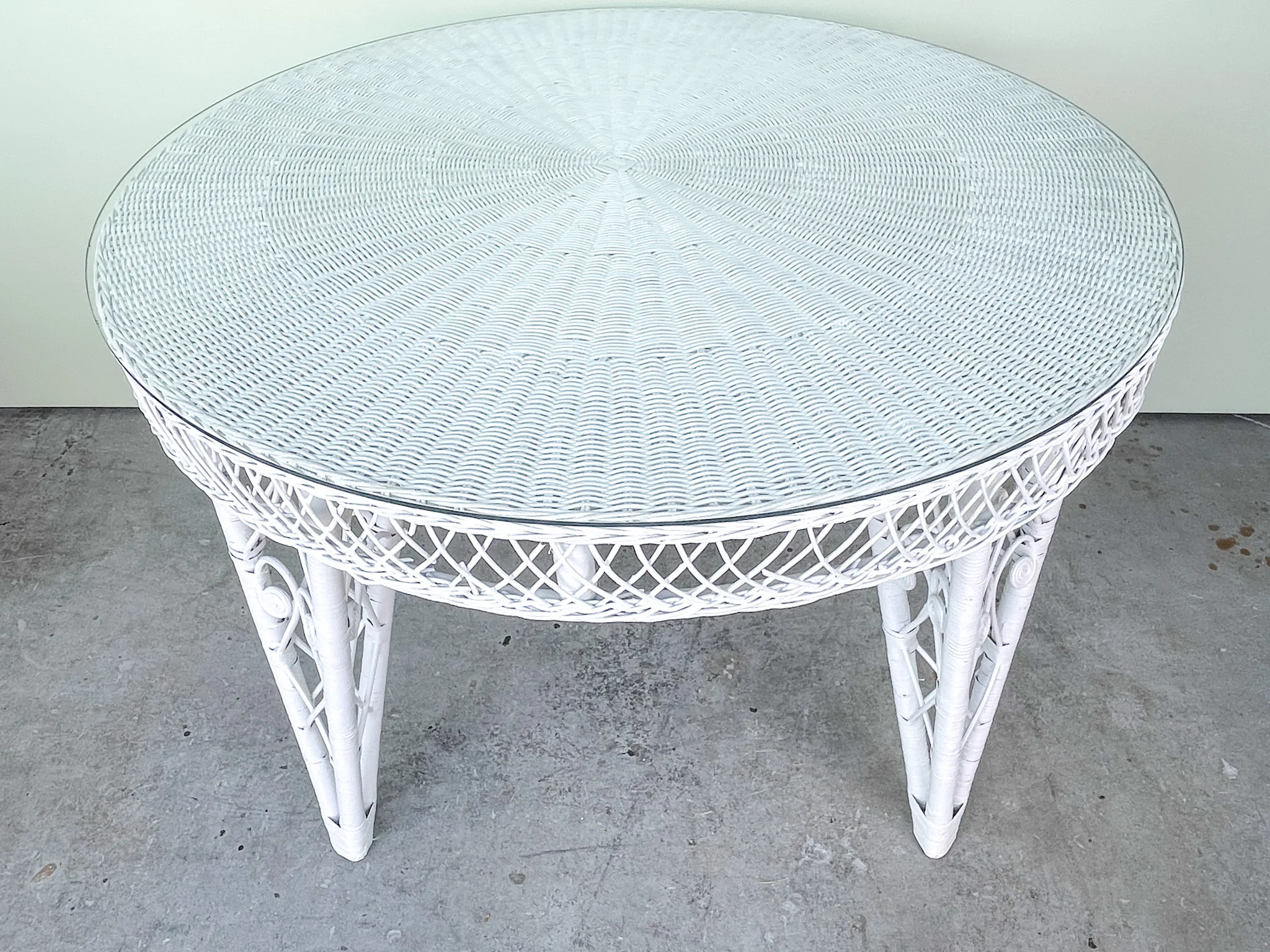 White Wicker Fiddlehead Breakfast Table - Image 2