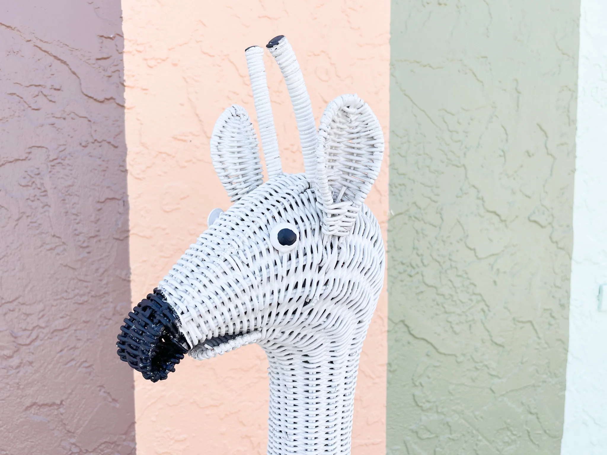 Wicker Giraffe - Image 2