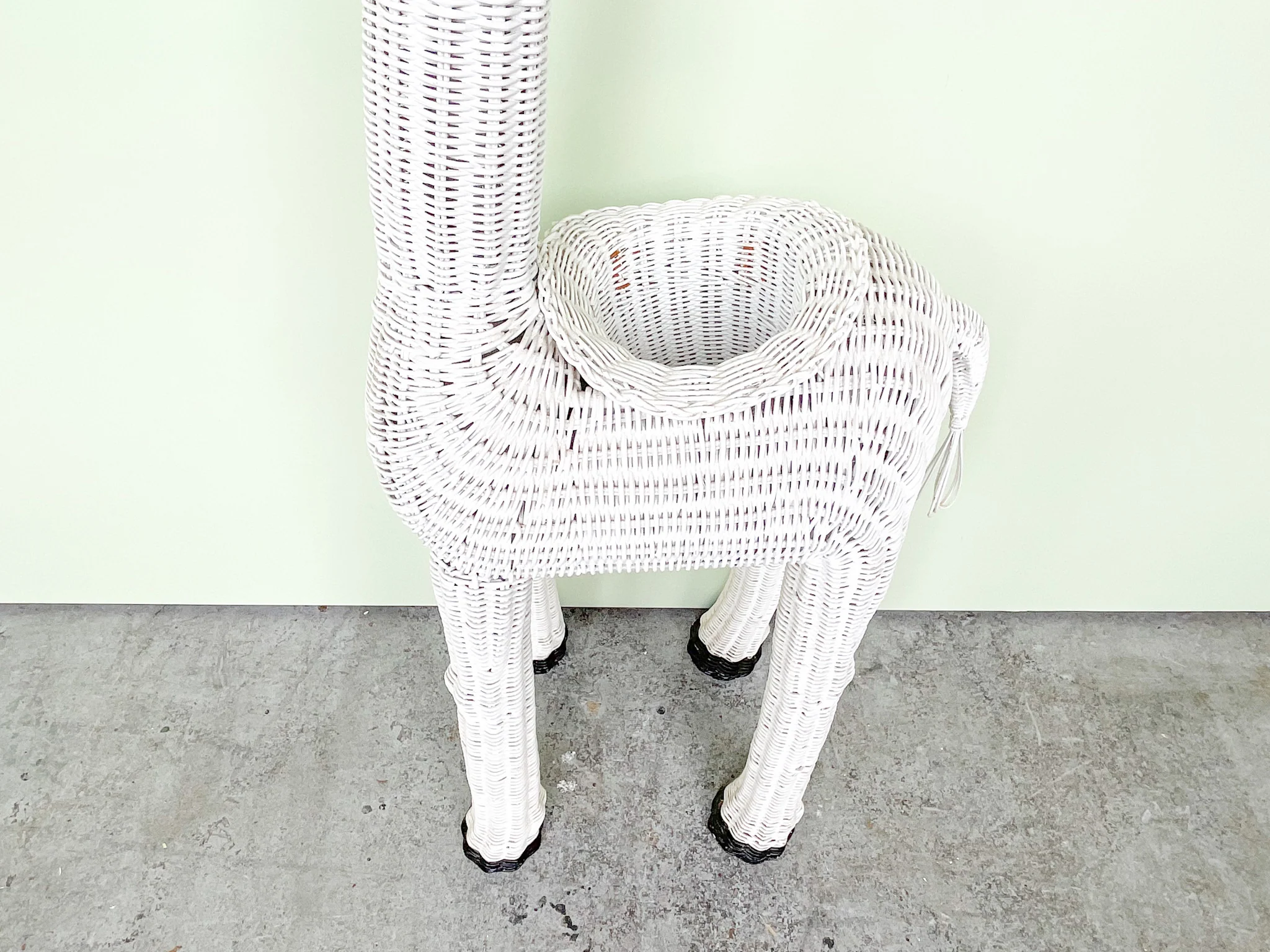 Wicker Reindeer - Image 5
